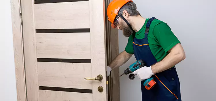 Replace Internal Door Handle with Lock Griffith